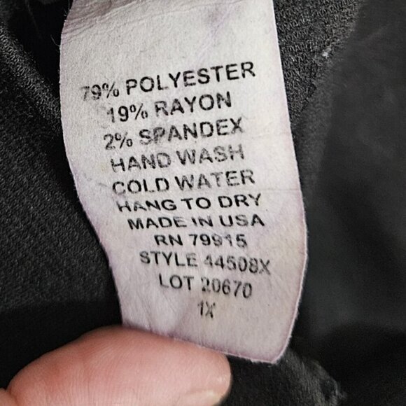 Caren Sport Skirt Black Red Color Block 6" Slit in Back Sz 1X Great Condition - Picture 8 of 8